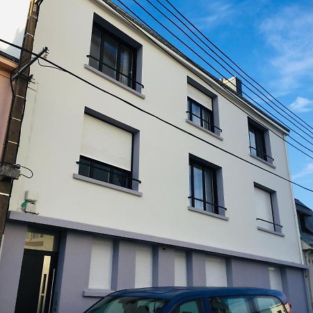 Grand Studio Avec Terrasse Proche De L'Hypercentre De Lorient Luaran gambar